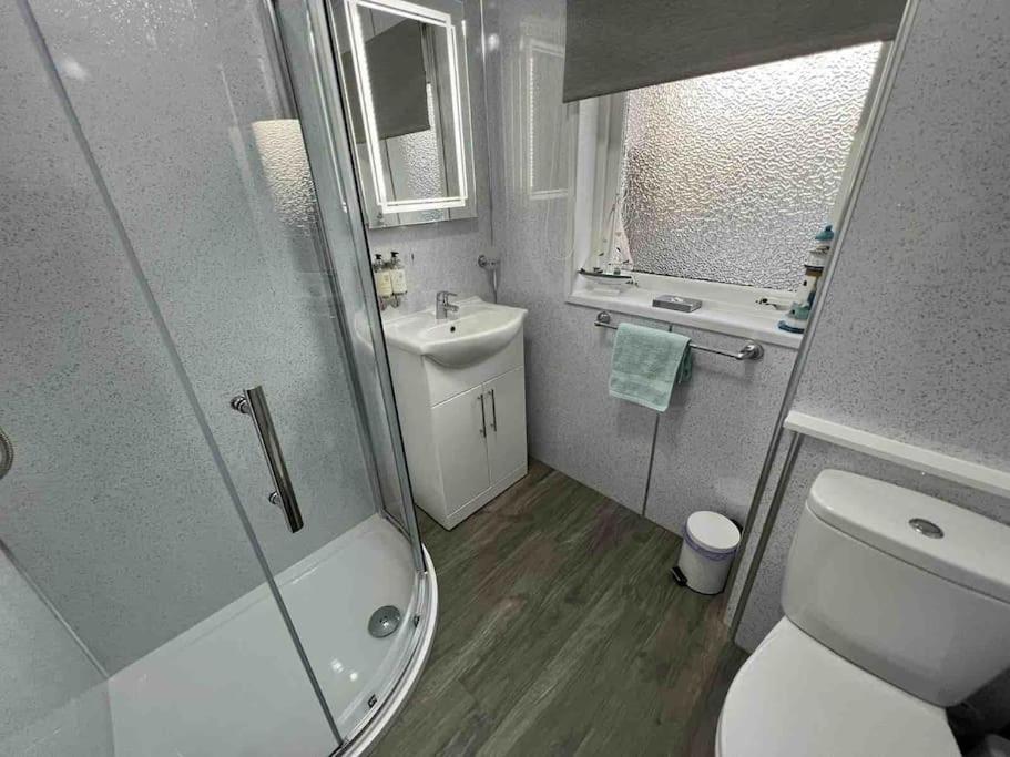 Modern 2 Bed Apartment โอบาน ภายนอก รูปภาพ