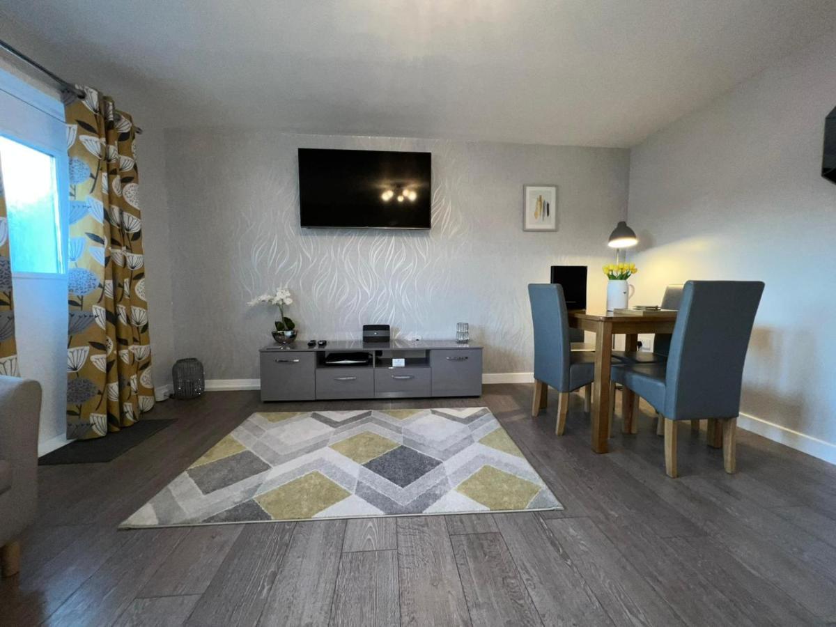 Modern 2 Bed Apartment โอบาน ภายนอก รูปภาพ