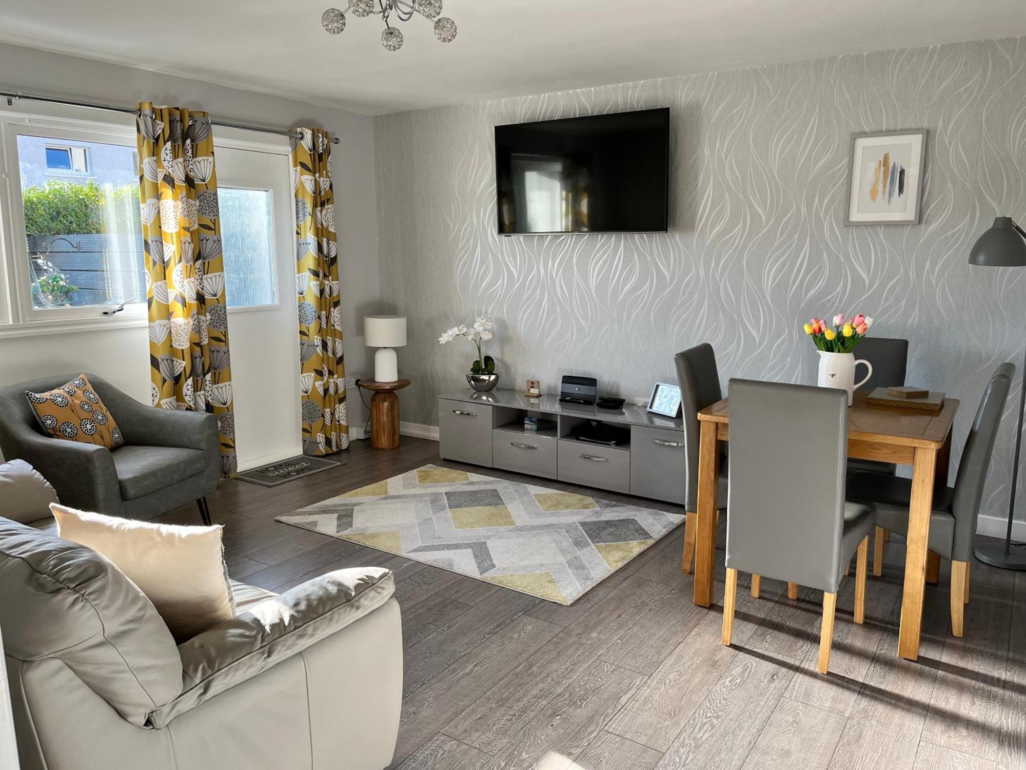 Modern 2 Bed Apartment โอบาน ภายนอก รูปภาพ
